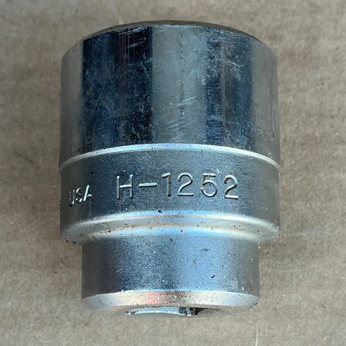 Williams shallow socket - 1-5/8",